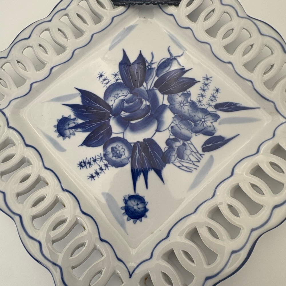Intricate Vintage Blue and White Floral Ceramic Wall Plate - Picture 5 of 9